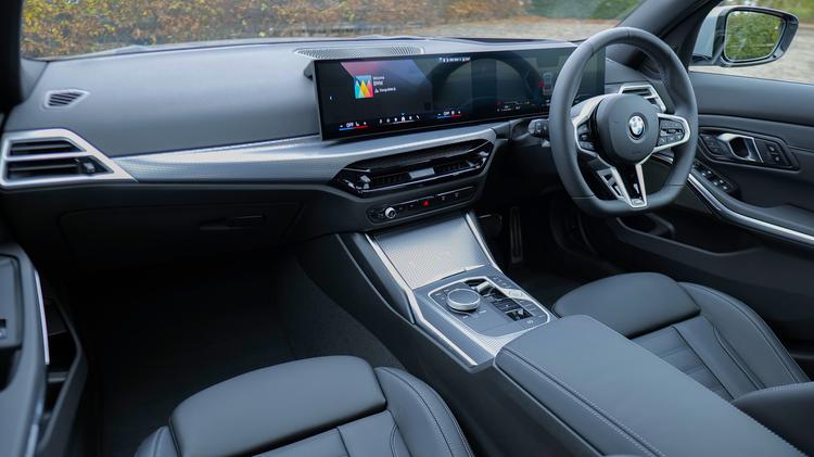 BMW 3 SERIES SALOON 320i M Sport 4dr Step Auto [Tech Pack]